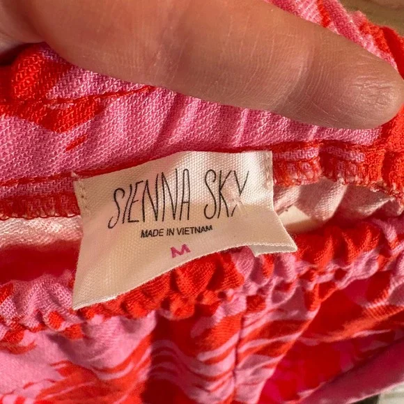 NWT Sienna Sky 2 Piece Tropical Set Women's Size Medium Red Pink - Picture 7 of 7